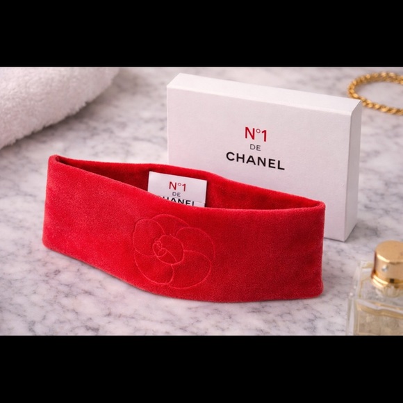 CHANEL Accessories - Chanel No.1 De Chanel Velvet Spa Headband by
